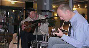 Anders Roland & Finn Olafsson i Caf Laura, Esbjerg Hjskole, 20.4.2004